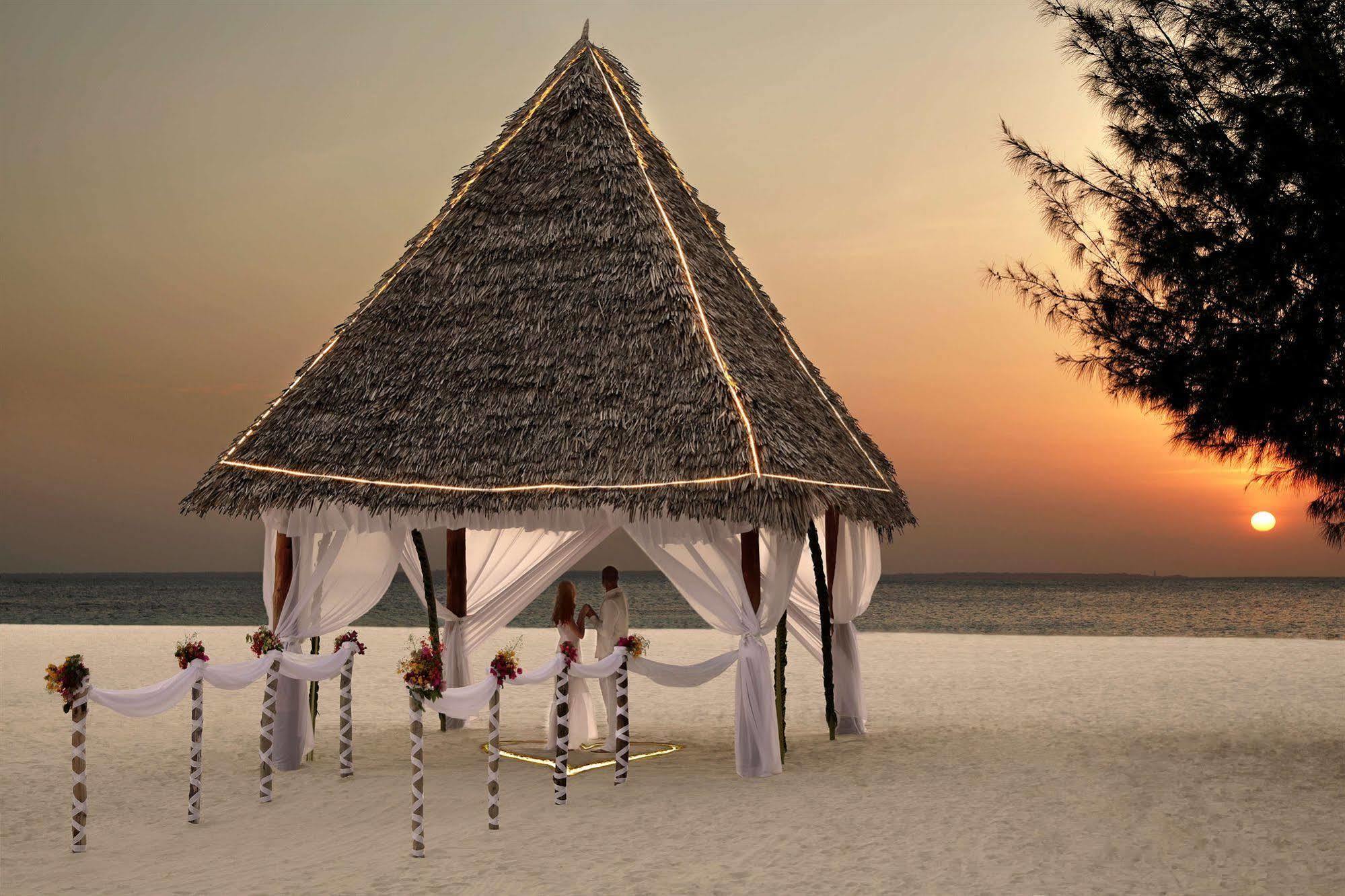 Gold Zanzibar Beach House & Spa Kendwa Eksteriør bilde